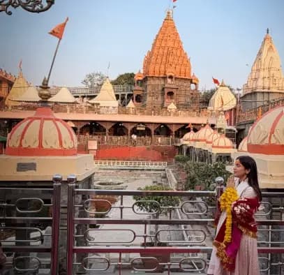 Bhumi Pednekar Dedicates Herself to Lord Mahakal