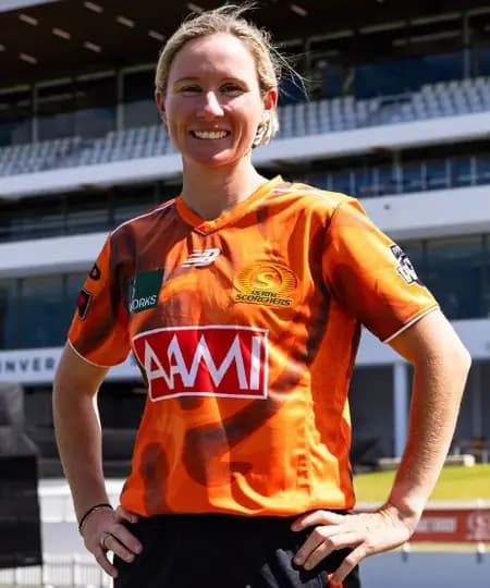 Perth Scorchers Hand Beth Mooney Captaincy for WBBL 12 Season