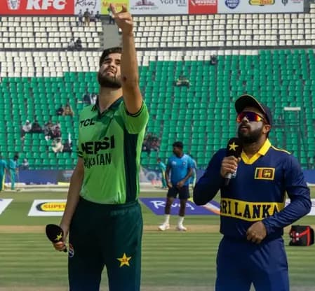 Tri-Series Final: Shaheen Afridi's Pakistan Field First in Lahore